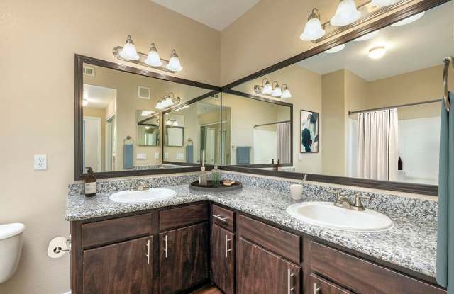 Campana Crown Valley Apartments Gallery 4