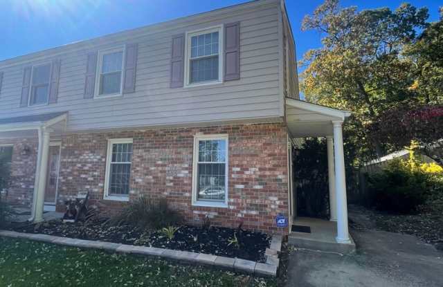 Beautiful 3 Bedroom Townhome in Glen Burnie, MD photos photos