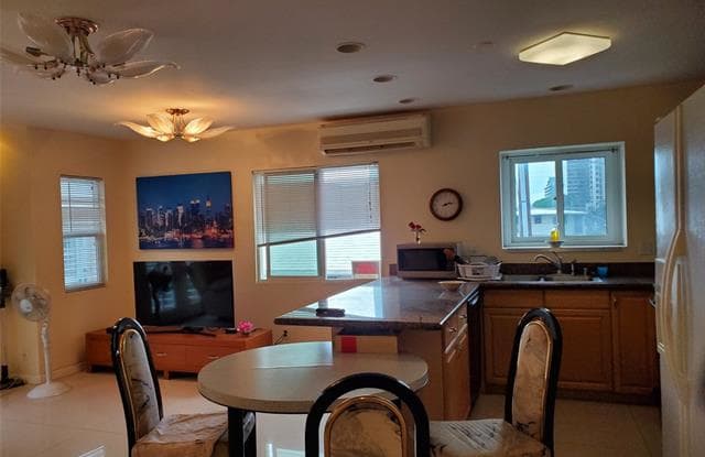 2633 Maunawai Place - 2633 Maunawai Place, Honolulu, HI 96826