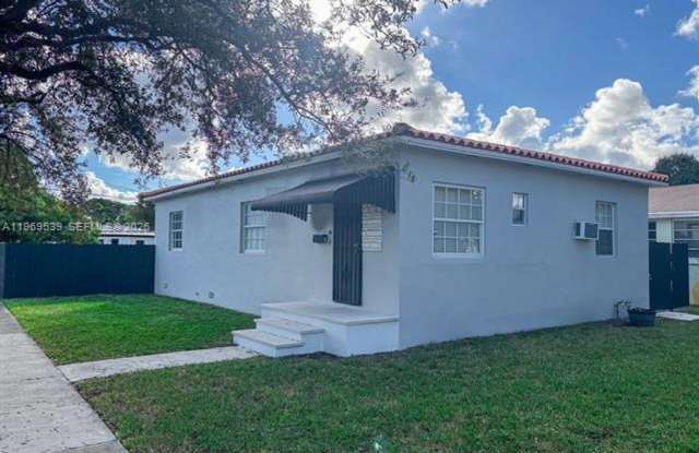 601 De Leon Dr MIAMI SPRINGS, FL 33166 photos photos