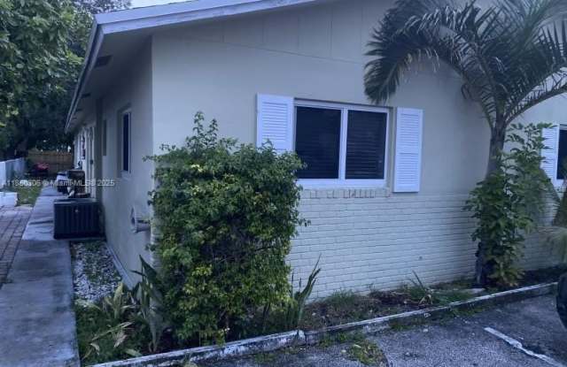 2407 SW 42nd Ave photos photos