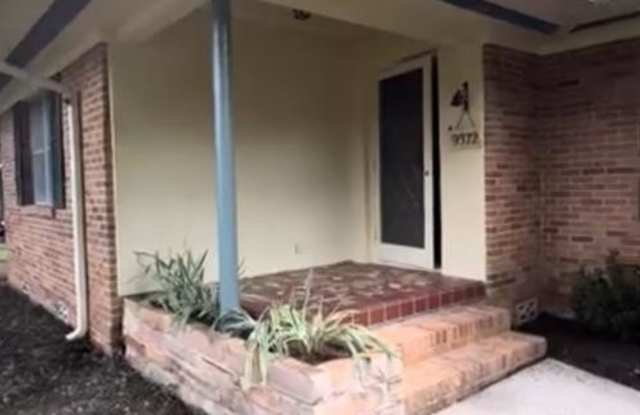 MOVE IN SPECIAL!!!! Charming 3-Bedroom, 2-Bathroom, 2,200 Sq. Ft. Home in Broadmoor Subdivision photos photos