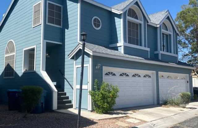 Stylish 2-Bed Townhome with Loft  Dual Primary Suites! photos photos