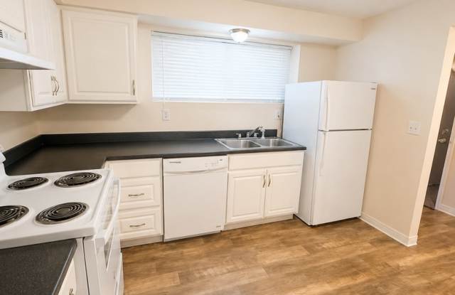 2BR/2BA across from EWU! Gallery 3