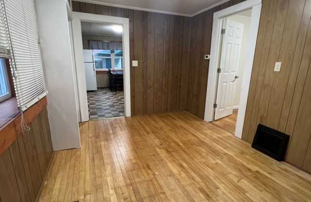 Four Bedroom Home in La Crosse - 413 8th Street South, La Crosse, WI 54601 Four Bedroom Home in La Crosse - 413 8th Street South, La Crosse, WI 54601