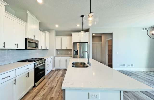 Sparkling Like-New 2-Story, Fireplace, Primary Suite, 4 Bedrooms Upper Level, Huge Deck & Yard,3-Car Garage Gallery 4