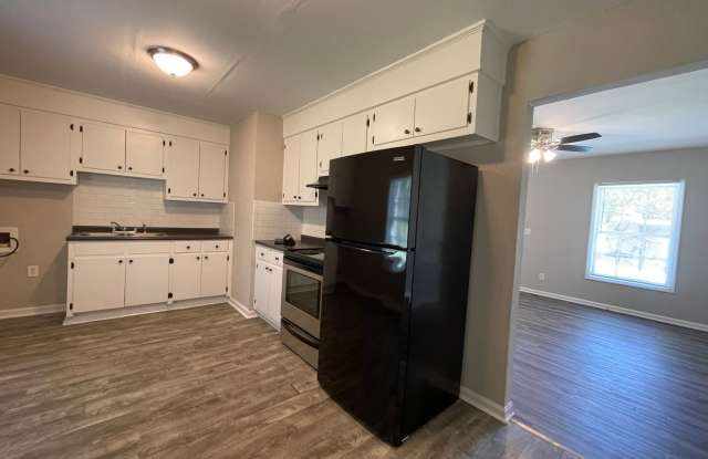 DISTRICT 6 - 3 bedroom - Tour today! photos photos