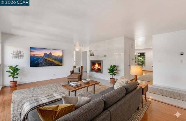 2091 Ascot Dr. Gallery 2