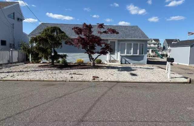 3416 Maritime Drive Gallery 1