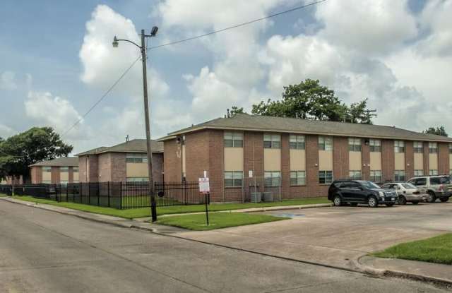Summit at Prince Hall Village Apartments photos photos