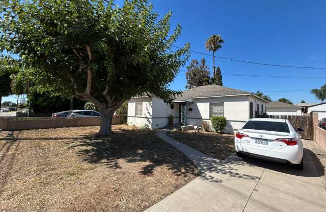 Charming 2 Bed 1 Bath Tustiin Home on Large Lot photos photos