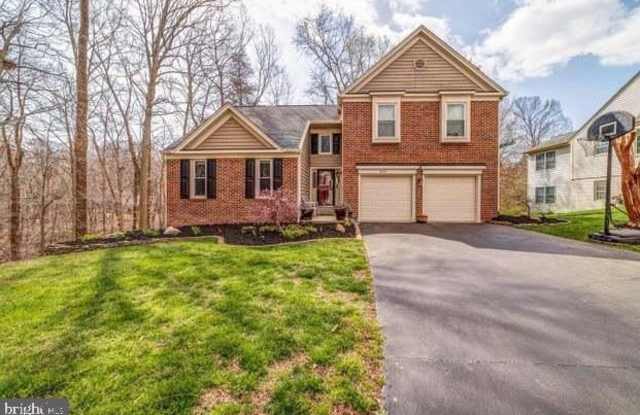 7679 GREEN GARLAND Drive Gallery 2
