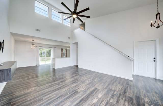 6226 Wallace Road Gallery 2
