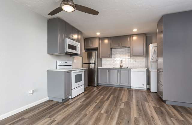 2 Bedroom 1 Bath Condo In Carlsbad, California Gallery 4