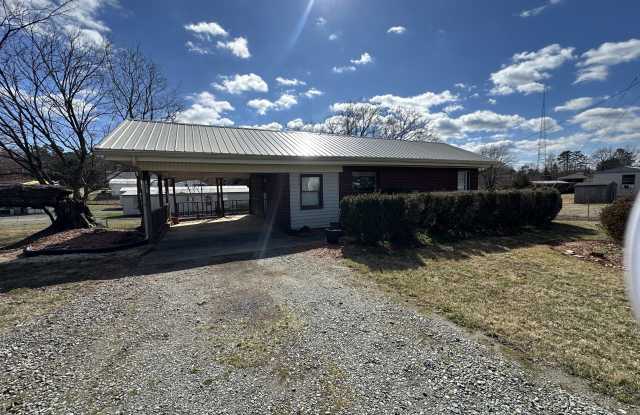 7992 Reynolda Road photos photos