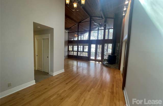 8788 Graham Road Gallery 4