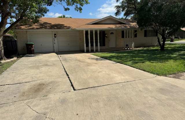Welcome home to 6919 Moon Lake! Gallery 3