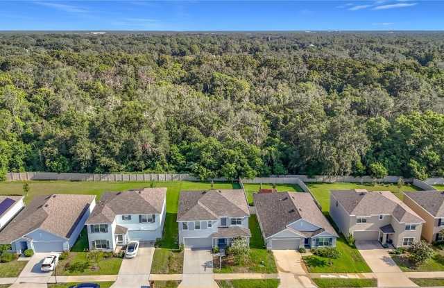 7737 ROSEWOOD GARDEN Loop Gallery 2