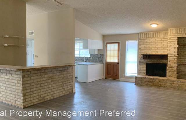 23406 Canyon Lake Dr Gallery 2