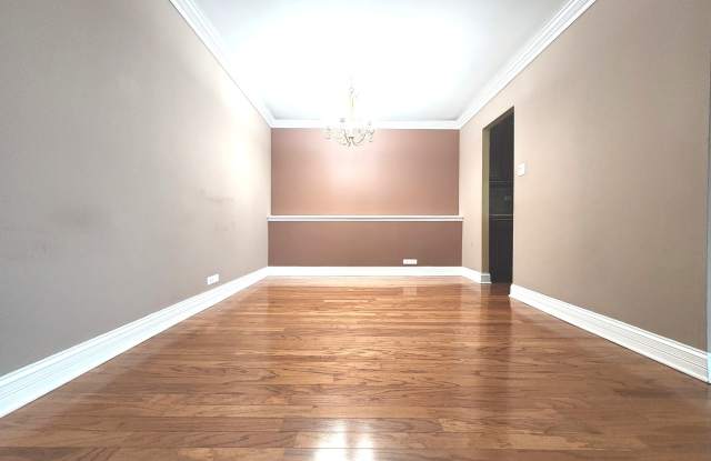 9009 Golf Rd Gallery 1