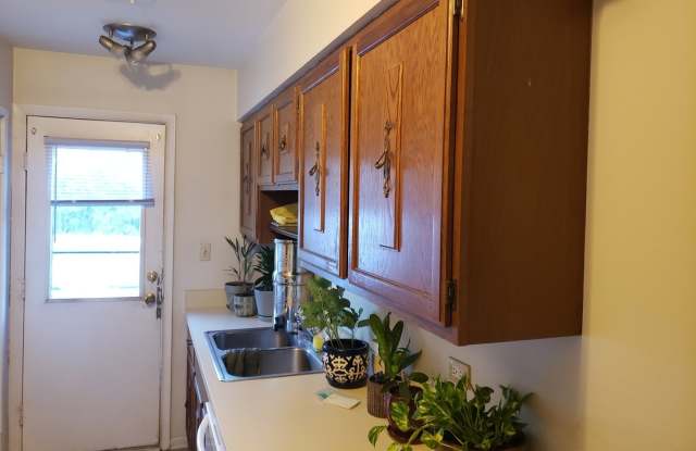 9357 BAY COLONY Drive Gallery 4