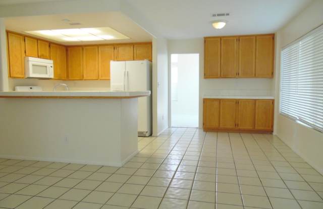 Desert Shores - 4 bedroom Gallery 3
