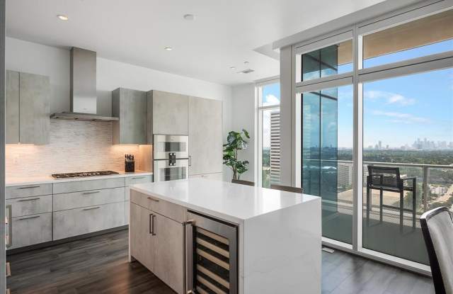 4521 San Felipe - 4521 San Felipe St, Houston, TX 77027