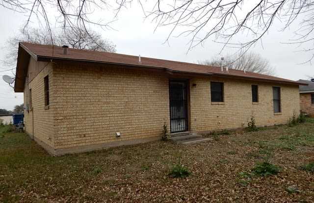 1008 LONGLEAF DR Gallery 3