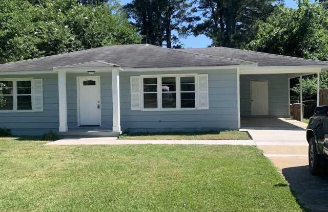 2007 SE College Street photos photos