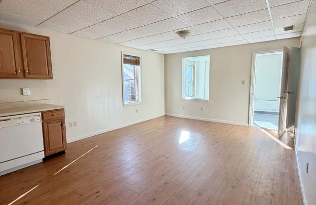 215 West 2nd Street - 3 Gallery 4