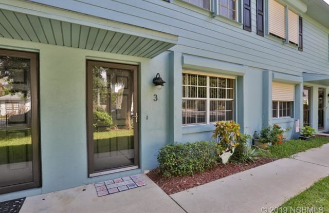 101 N Pine Avenue - 101 North Pine Street, New Smyrna Beach, FL 32169