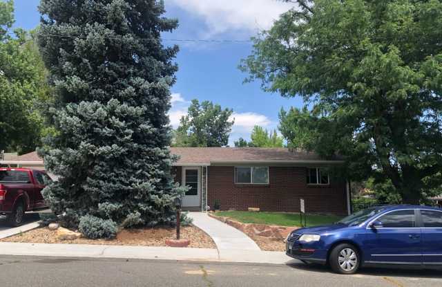 Charming 3-bedroom home in quiet Arvada neighborhood photos photos