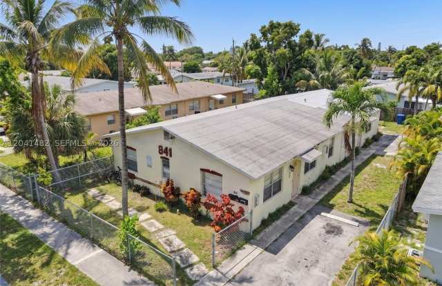 841 SW 7th St photos photos