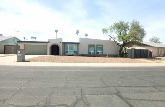 11020 N 45TH Drive - 11020 North 45th Drive, Glendale, AZ 85304