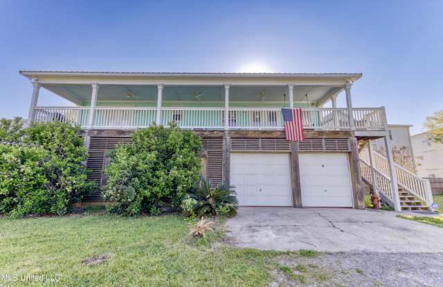 140 Holiday Avenue photos photos