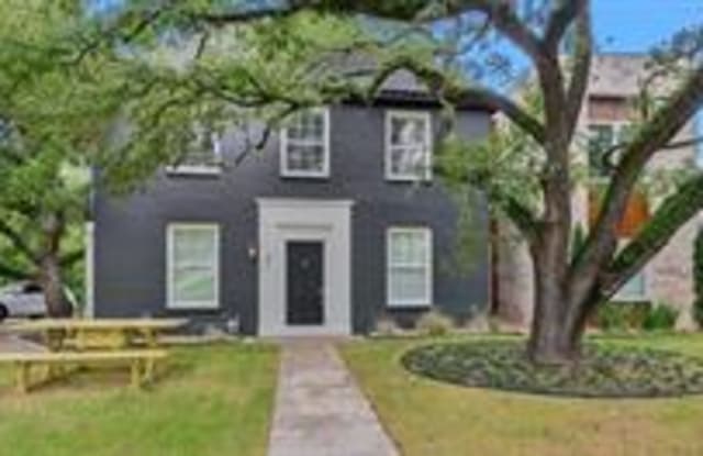 301 Ayrshire Street - 1 photos photos