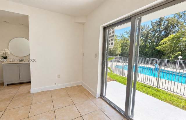 1777 Venice Ln Gallery 3