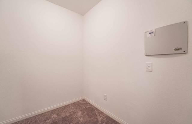 Spacious 4-Bedroom Home with Modern Touches! photos photos