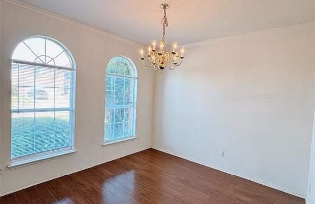 4324 Lansbury Lane Gallery 3