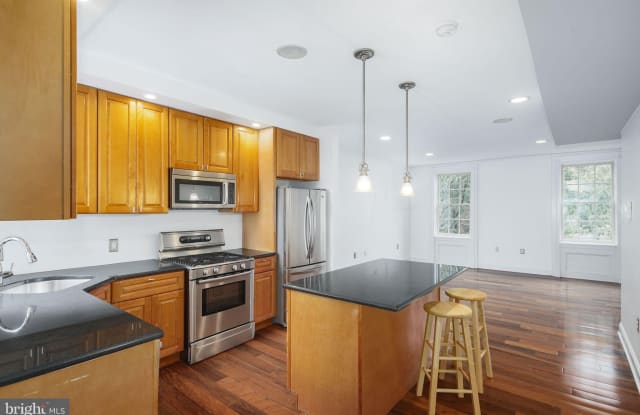 1322 PINE STREET - 1322 Pine Street, Philadelphia, PA 19107