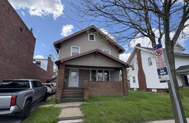 Spacious 3 Bedroom Home on Sylvania for Rent photos photos