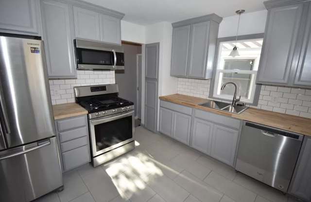 1225 Hubbard Ave photos photos