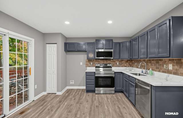 Spacious 4BR House in Baltimore Gallery 3