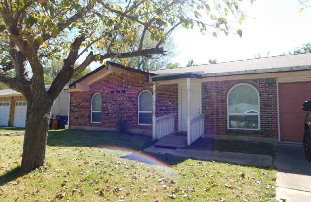 2613 Baxter Dr Gallery 1