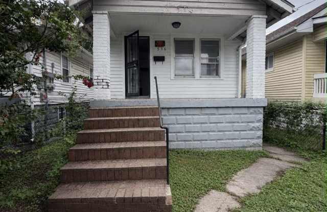 536 West Evelyn Avenue Gallery 1