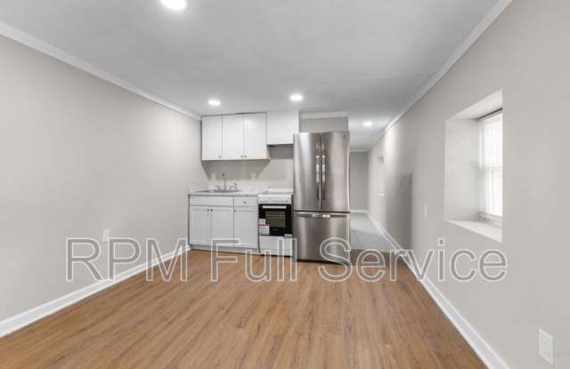 325 54th Avenue N - Unit D Gallery 1