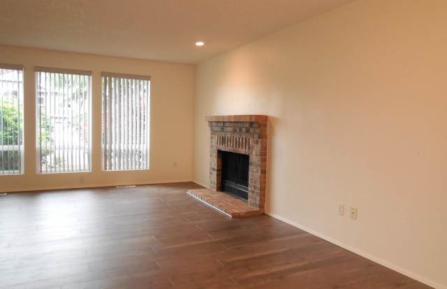 12127 SE 217th Pl Gallery 4