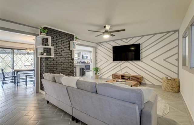 1944 Cindy Drive Gallery 4