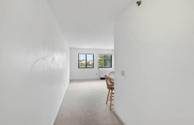 10 Kellogg Road Gallery 2