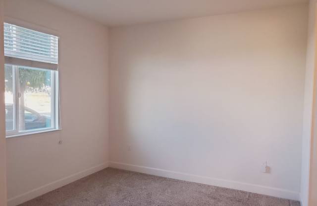 5298 Campus Dr Gallery 2